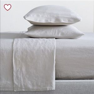West Elm Belgian linen sheet set - Califor…
